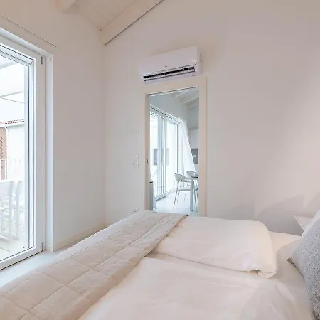 Pareus Aparthotel 4*
