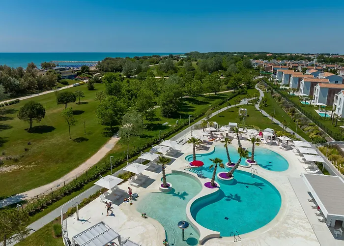 Pareus Aparthotel 4*