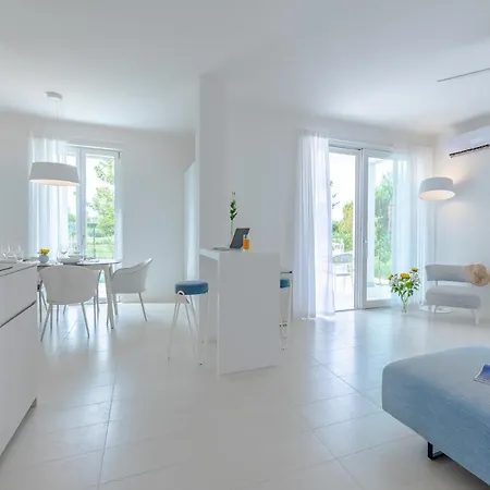 Aparthotel Pareus