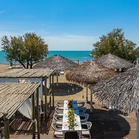Pareus Aparthotel 3*