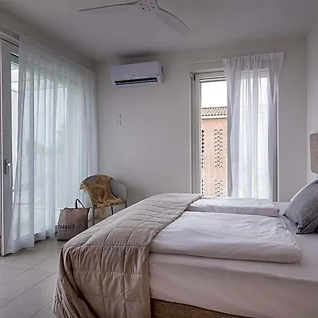 Pareus Aparthotel 4*