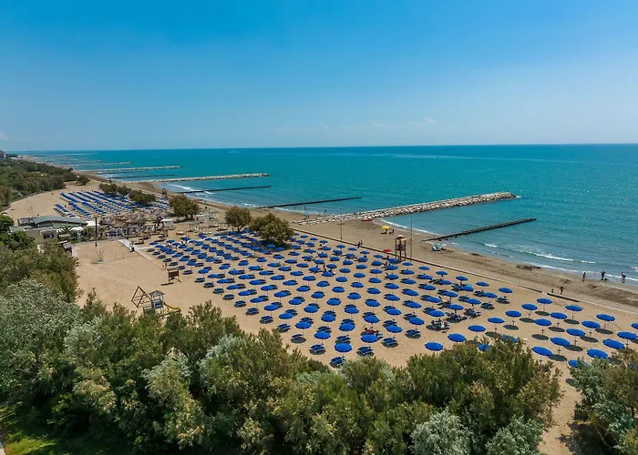 Apart Otel Pareus 4*
